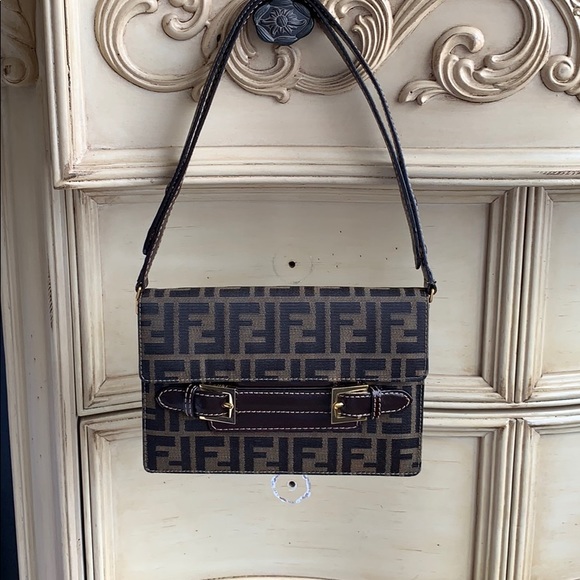 Fendi Handbags - FENDI purse. AUTHENTIC.